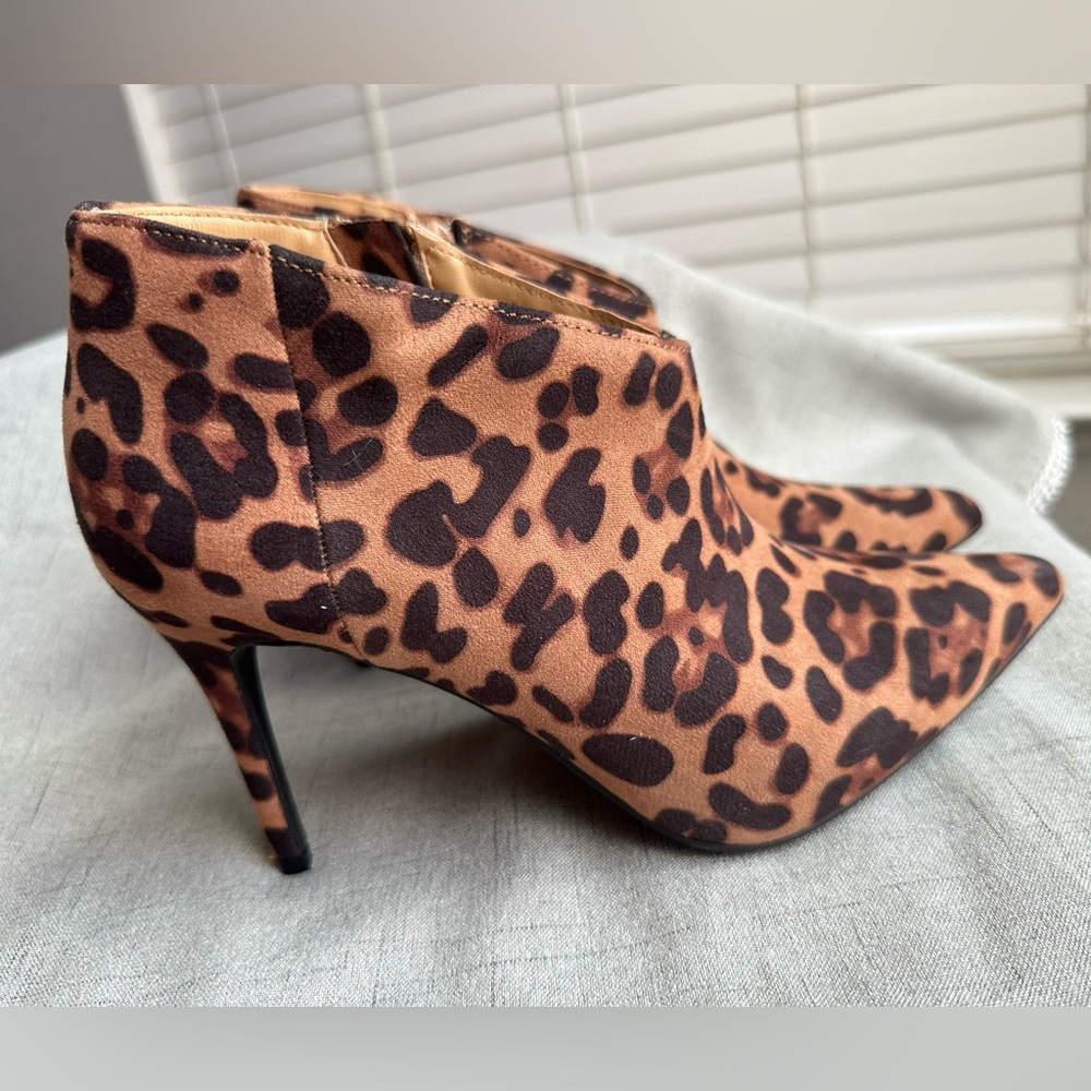 Size 8 1/2 Cheetah Booties